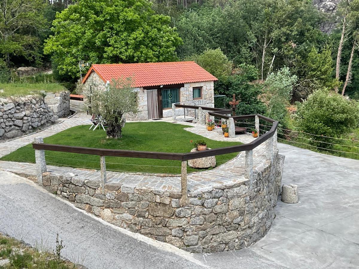 Da Man Da Moura Villa Ourense Bagian luar foto